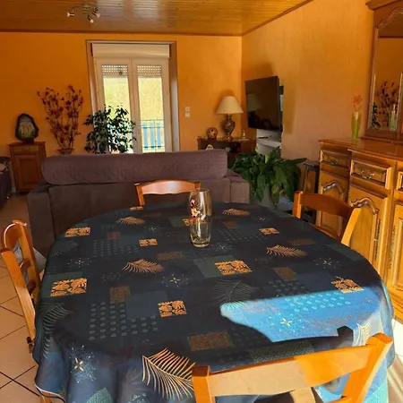 Petite A La Campagne - 6 Personnes * Lantriac